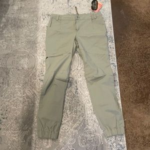 Brand New Wadi Rim Joggers, color Flint size 6.